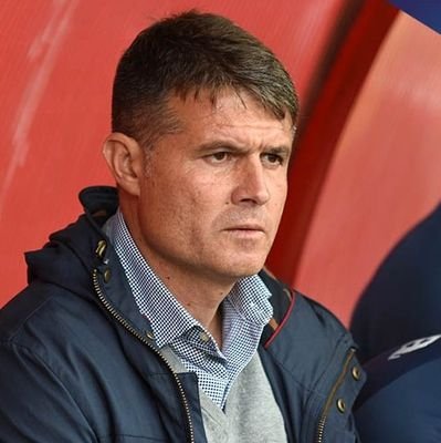 De Bien Nacido Es Ser Agradecido
Primer Entrenador Real Club Recreativo de Huelva, Decano del Fútbol Español