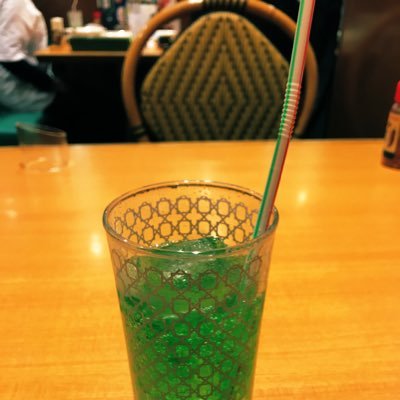 7_0l2l's profile picture. i would rather be an artist.