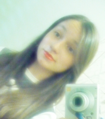 AleComini19's profile picture. Meio gata , meio gente. Desconfiada e independente. Queer me prender ? Nem tente. 
Follow me ! =D