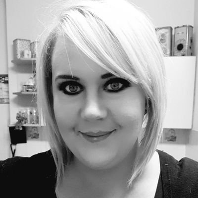 Editor/ animal adorer/ food lover/ wine & champagne drinker/ rugby supporter/ wanderluster