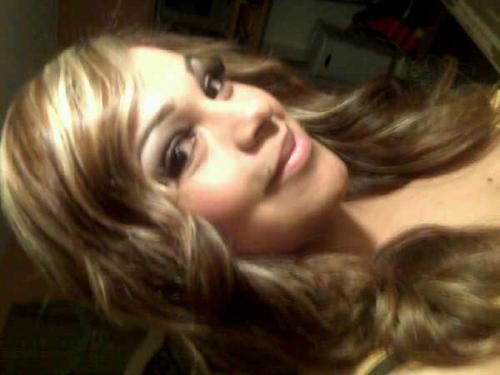 Im a real down to earth girl and i love meeting new ppl. :)
Downey bby