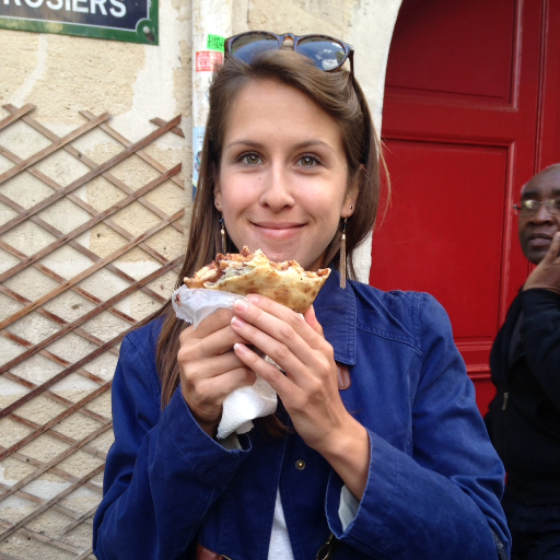 Leez_Smith's profile picture. Pass the Nutella please.