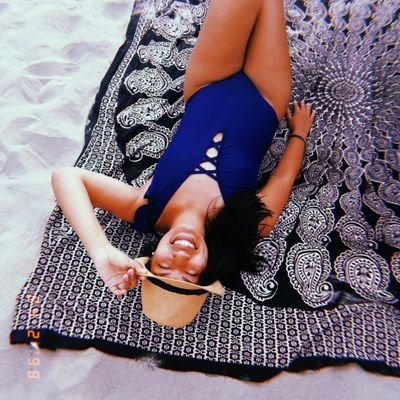 Cris_Eyzaguirre's profile picture. Bachiller de negocios internacionales en la USMP, Community Manager.