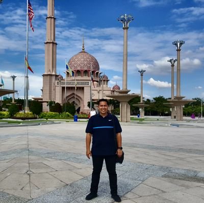 taufiqritonga's profile picture. 