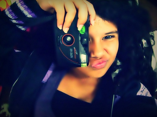 , gosto da @rockrestart. Sou meio tonta mais sou legal| Prazer (: sou Brenda dona do Fã Clube OFICIAL do @PaulinhoForday *-* me siga e dps saiba mais sobre mim.