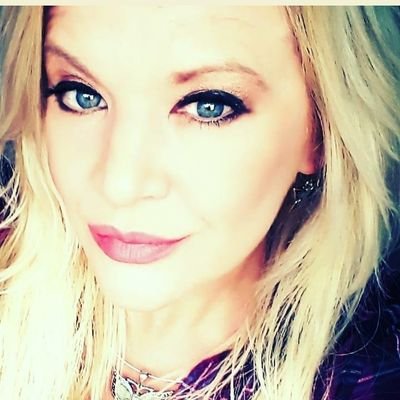 kimbetheone's profile picture. 