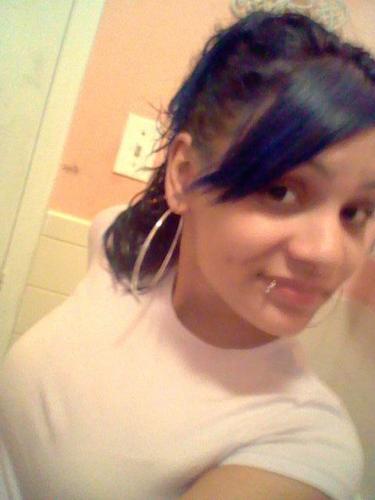 iTasteLikeKandy's profile picture. ummm amm gayy .. love puple ♥♥ .. Face Book Me Kandy UhBoss:]