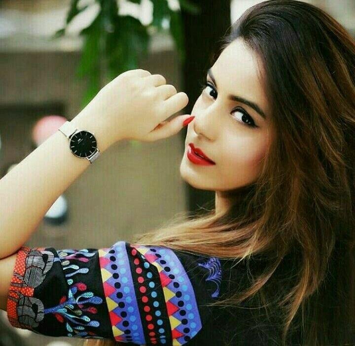 sarahabrar4's profile picture. 