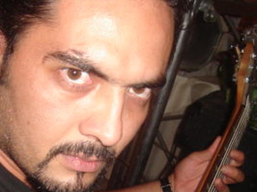 apashe1's profile picture. alegre
simpatiko
wapo
deportista
parrandero
etc etc etc