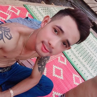 RealSophal's profile picture. 086989172