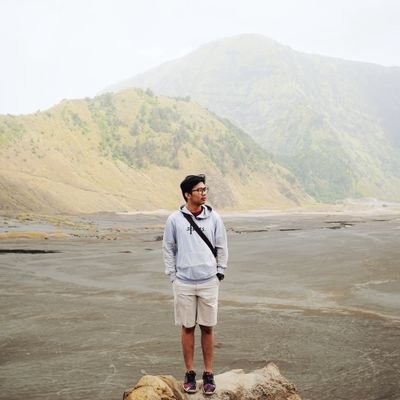 efraimevs's profile picture. ad astra per aspera