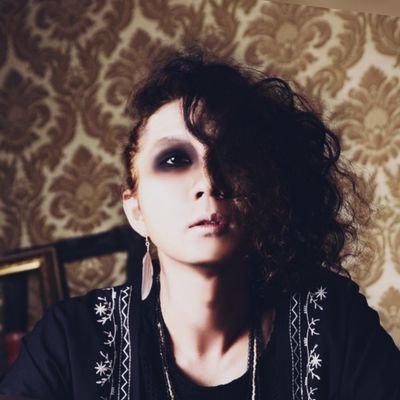 outotsudecoboko's profile picture. RENAMEとかunknown:RE 等のチリチリです。
凍結されてた間の仮住まいでしたが、解凍されたので何かしら(猫とか)呟きます。
やられたらやり返す、フォローされたらフォローしかえす。