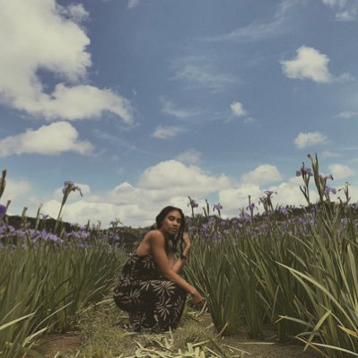 symphonylefao's profile picture. h i p p i e mama + wife , just vibin’