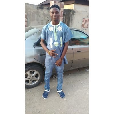 Bee_hubriz's profile picture. 