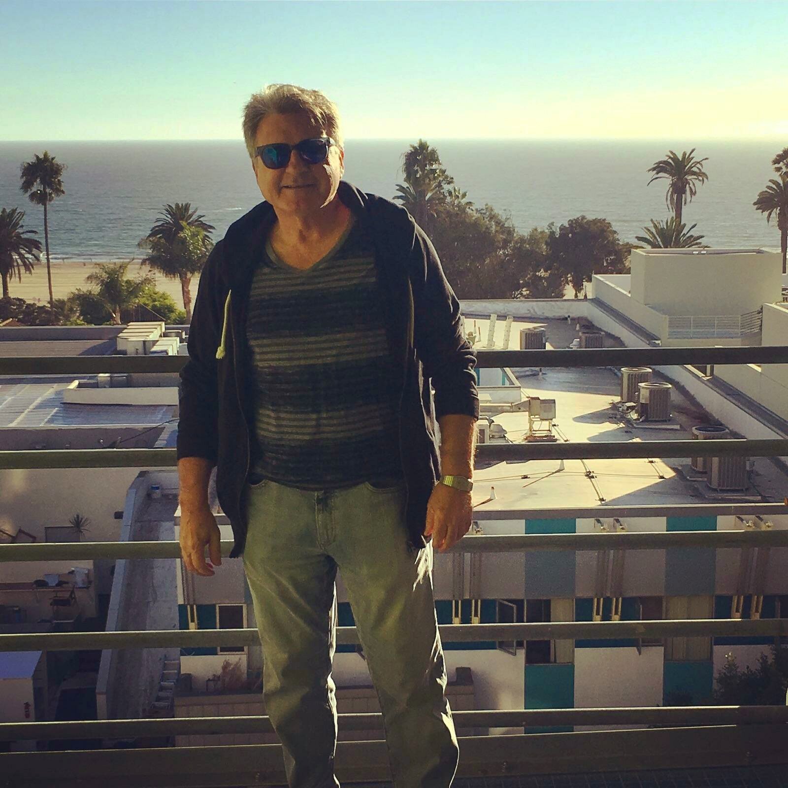 ArmenPandola's profile picture. Writing for the new media at
https://t.co/lQ0pTlErS4