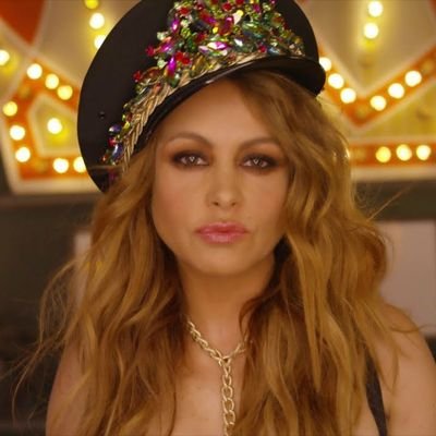 La Reina del Pop Latino @PaulinaRubio new music pa Bailar #Deseo ya disponible.
únete al Club somos muchos @paupowersmexico y el mundo.  #cuantotequiero Pau!