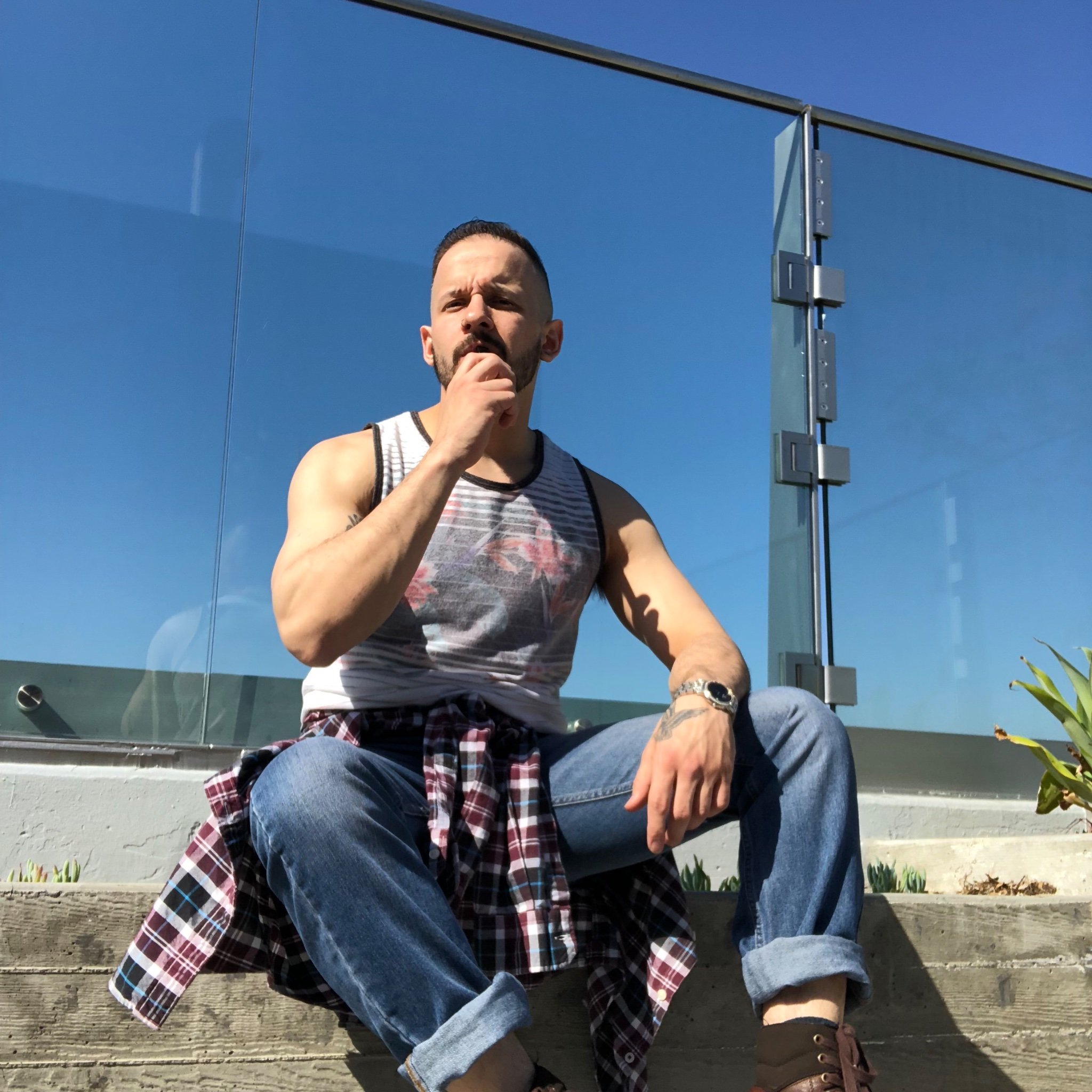 TheMartinRiosJr's profile picture. 2x National Qualified Powerlifter 🏋️‍♂️ 
Wrestling & MMA 🇺🇸 
Your Accountability Coach 🫵🏼 

Get Your Sh*t Together Checklist 
⬇️ 
https://t.co/w0U4D3wdym