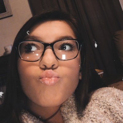 god first🖤CCHS cheerleader🖤softball🖤