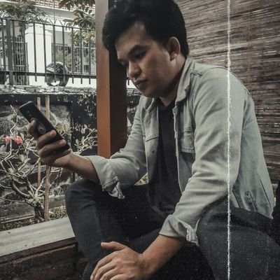 damaraharjo's profile picture. Karena berjuang, tak sebercanda itu.