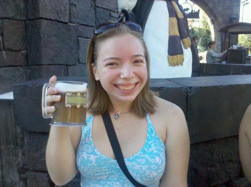 ShortKittyKat's profile picture. It's a great big beautiful tomorrow, shinning at the end of everyday!