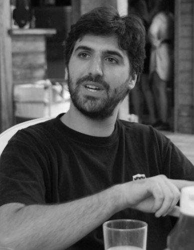 Combauda's profile picture. Actuellement en recherche d'emploi/Diplômé d'un master 2 en marketing-publicité