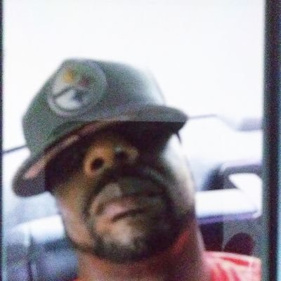 familia412's profile picture. faⓂ️ily ⭕️ver everything♥💯 Str8 Sucka 🆓 💯Get 2 the money and stay humble 💯 I need a Bag 💼 💰I’m l🎾🎾kin when you think I’m not stay woke  steelers DNA