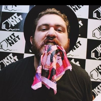 _marioaquele's profile picture. Pau que nasce torto, nunca se endireita