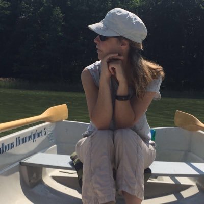 NoshoesSusanna's profile picture. Über Fünfzig, pferdverliebt, schmerzgeplagt, Zwergenlehrerin, Reisende, Rumpelstilzchen, entspannt.