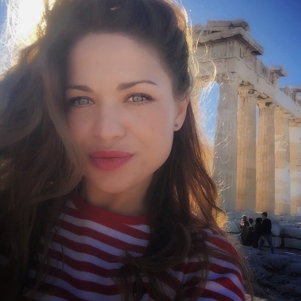 Filio89811130's profile picture. I had studied social science ...I speak excellent english and Je parle français bien..!Love traveling