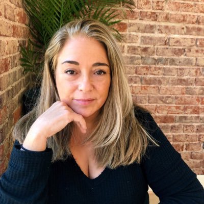 writer⎮editor⎮content creator |
Fashion & football forever! Go Deacs! Go Wildcats! Geaux ⚜️ ! https://t.co/OaNS6Zitzj
https://t.co/2ml33qbKMf