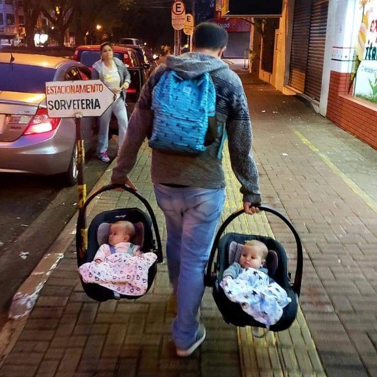 Dino52318712's profile picture. 