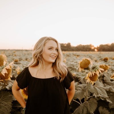 taytaysivard's profile picture. daughter of the star breather ✨ photographer