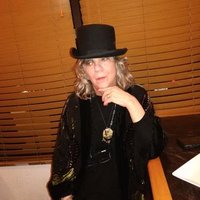 Carol Brewer - @CBrewerCurator Twitter Profile Photo