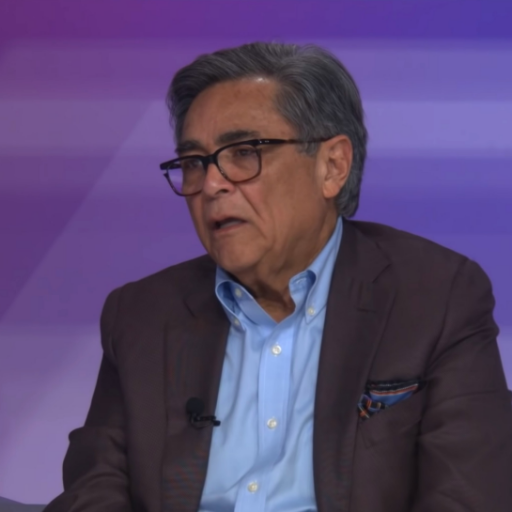 Abogado con 40+años de experiencia.Especialista Derecho Procesal,Penal,Civil,Constitucional.Diplomado en Litigación Penal Internacional y Cortes Internacionales