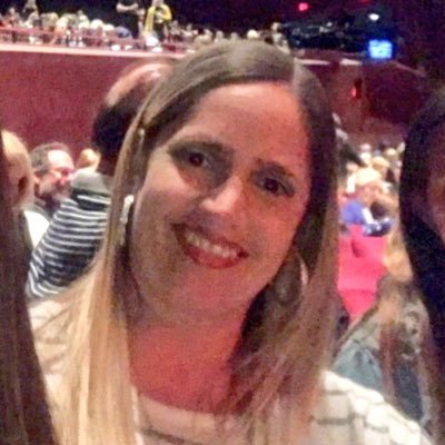 WHS 92 WC Poets 96 & 99 💜💛Teacher 👩🏫 Broadway Shows 🎶 Hubby ❤️💏 2 Girls 🥎⭐️ We 🩷 Taylor Swift 💃 🎵 🫶🏼