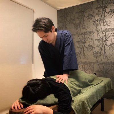 【史上最高の身体には史上最高の精神が宿る】整体&ボディメイク禅 経営+一児の父 身体ガチガチさん&子育てママを応援📣/2014年6月整体修行開始→2019年4月独立、高知で奮闘中!いつもの10倍集中出来る🤩抱っこがこんなに楽だなんて🙆♀️いつもの痛みがなくなったかも🤭