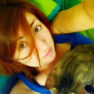 Realizadora de partidos de fútbol, escritora y guionista. No me da la vida...
https://t.co/CXjjCU7x65…