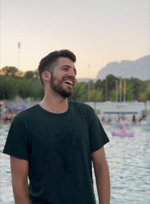 💥¡Buenas Gente!💥
Cuenta dedicada a apoyar a @kikillovlogs, el puto amo de YouTube❤
Vamos a por los 200k!💪🏻😁
¿Te animas a formar parte de esta familia?💕
