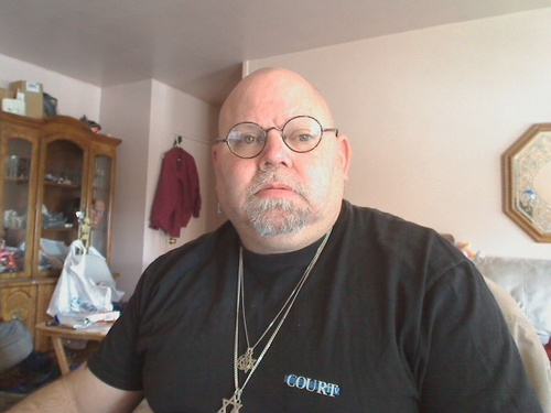 jetblue63's profile picture. there are a lot of women out there who needs to be love and hugs