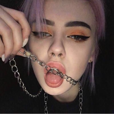 Yourproblems8's profile picture. 