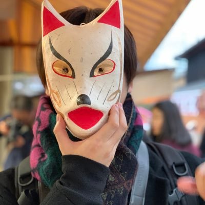 ヴィジュアル系バンドマン▶︎マッチングアプリのCS/マーケ▶︎ライブ配信アプリのマーケ▶︎ECサービス&コーヒー豆屋