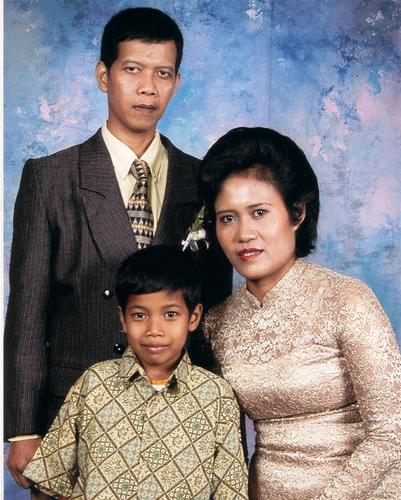 MobileBunkerBBM's profile picture. Informasi layanan Mobile Bunker Jakarta. Hubungi Widi Prihartanadi  0818 0641 6857. Rekan Bisnis anda dalam memenuhi kebutuhan BBM Terapung.