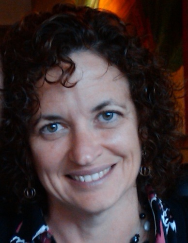 Louise fait carrière au sein de l'industrie du nettoyage depuis de 22 ans. Elle occupe le poste de directrice du développement durable chez Groupe Sani Marc.