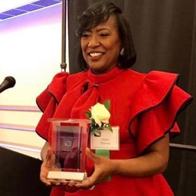 Director of Communications @cityofDetroit. Former @wwj950 reporter, Ex-Reg II Director @NABJ, ex-steward-@SAGAFTRA. MI Journalism Hall of Fame Inductee-2019.