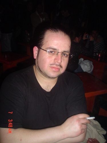 me llamo rodrigo y vivo aca  en valparaiso chile soy una persona que le gusta juagarsela por esta vida, asi si alguien quiere conocerme aca estare esperando.