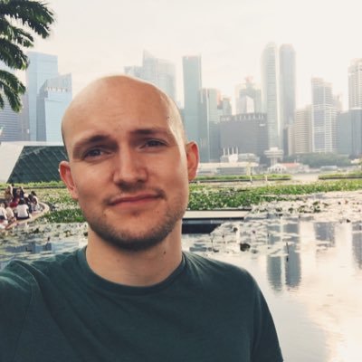 matthieubtw's profile picture. you wouldn’t believe the amount of time i’ve spent trying to write this...  23 / 🇫🇷🇩🇪🇬🇧🇰🇷🏳️‍🌈 / ESL Teacher / Talk to me about pop