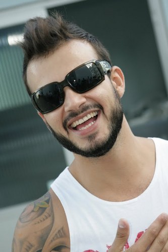 França Acústico e banda

Shows:Tatiany (48)8437.3930