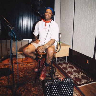 rawwwest305's profile picture. Everyday is new opportunity to reach that goal 💫
█║▌│█│║▌║││█║▌│
♠️|| Snapchat👻:Rawwwest305
♠️|| Instagram🎭: Rawwwest305