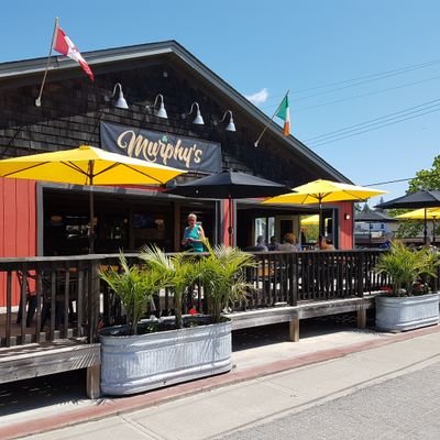 This fun and casual Waterside Restaurant and Irish flavoured Pub is located at 3 May Street in Fenelon Falls, On. Great food, service and drink await you