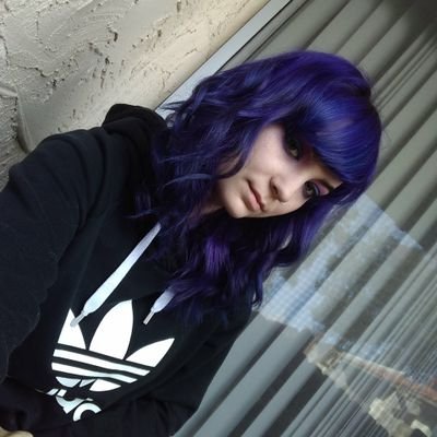 LizzyLuv97's profile picture. Check out my weak gaming skills 👩‍💻🎮🕹️

https://t.co/SiHJT1oYQD
Xbox Gamer Tag - Heiress97